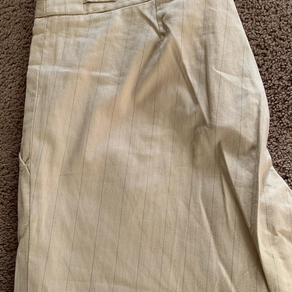 BCBG Maxazria crop cargo style pants - Picture 4 of 8